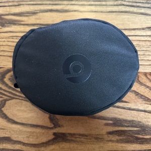 Beats wireless headphones - black
